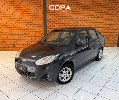 FORD FIESTA 1.6 ROCAM SEDAN 8V FLEX 4P MANUAL